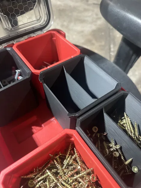 Hộp Đựng Sâu Milwaukee Packout Có Cắt Và Vách Ngăn - Image 1