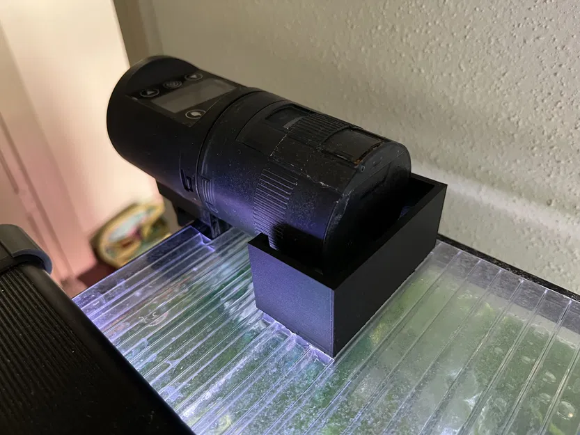 Máng Cho Bộ Tự Động Cho Ăn Hồ Cá - Image 1