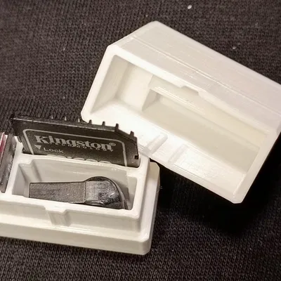 Hộp đựng thẻ SD và USB flash drive, phong cách Alterra