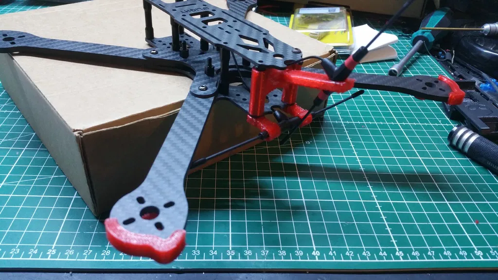 Giá đỡ anten VTX iFlight XL7 dọc - Image 1