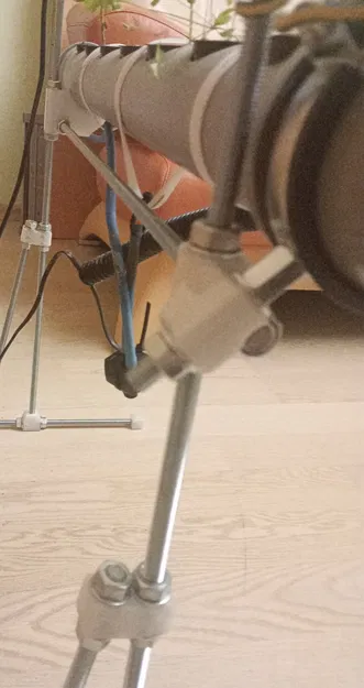 Khung đỡ hệ thống Aquaponics tự chế đặt trên bể cá - Image 5