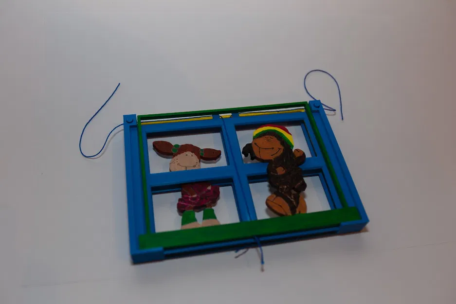 Móc chìa khóa có nhân vật di chuyển - Image 5