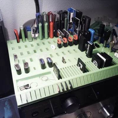 Kệ Lớn Đựng Thẻ SD, microSD, USB, USB C và Jack Cắm