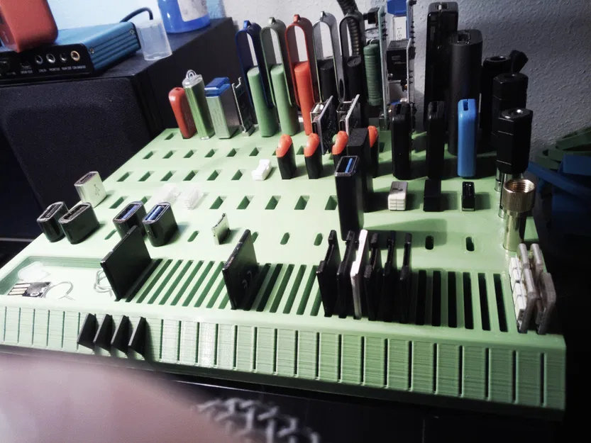 Kệ Lớn Đựng Thẻ SD, microSD, USB, USB C và Jack Cắm - Image 5