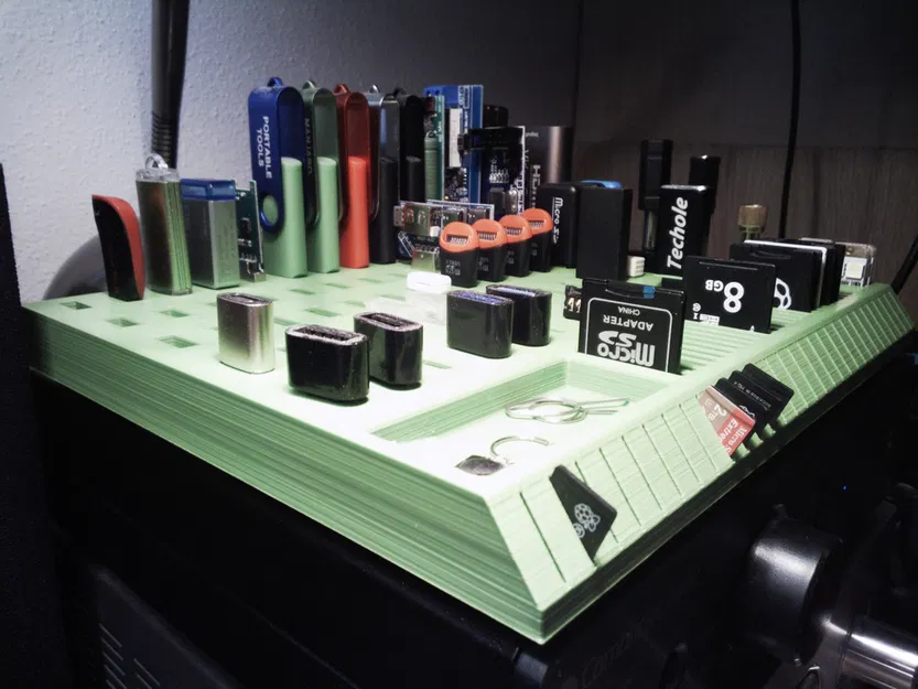 Kệ Lớn Đựng Thẻ SD, microSD, USB, USB C và Jack Cắm - Image 6