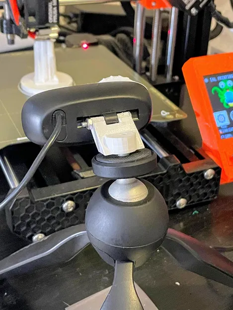 Bộ chuyển đổi chân máy Logitech C270 - Image 1