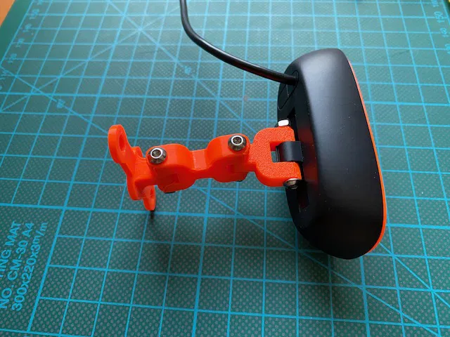 Thêm một giá đỡ Logitech C270 cho vỏ LACK - Image 2