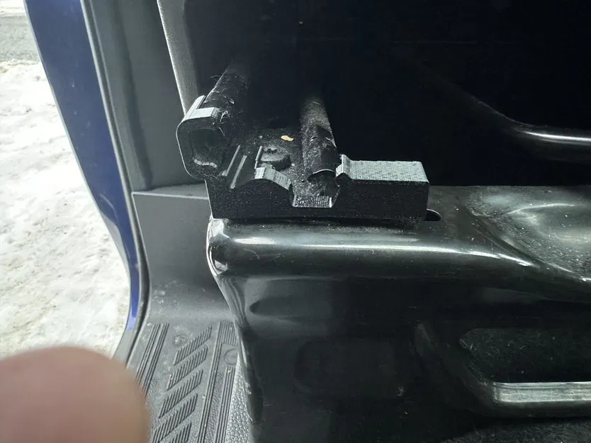 Nắp Che Ray Ghế Ford Transit Custom - Image 1