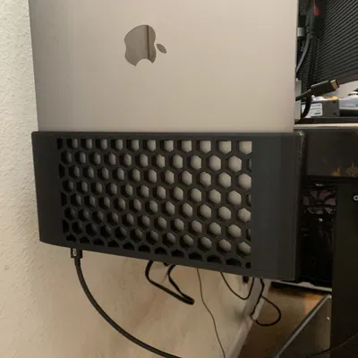 Giá đỡ Macbook Pro 15" gắn bàn đứng