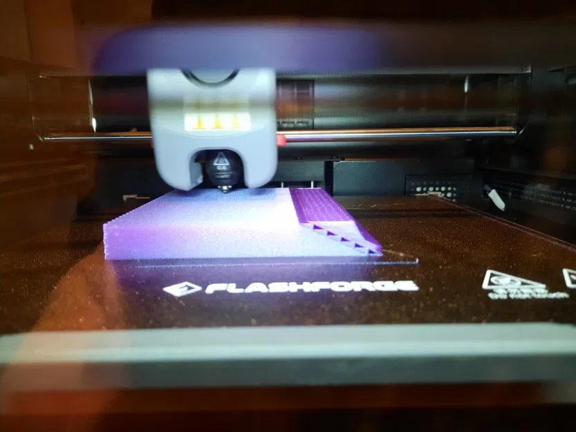 Kệ treo tường máy sấy ion LUXE Airstyler - Image 3