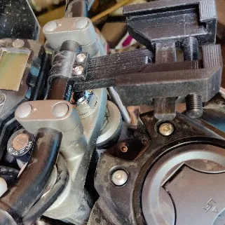 Giá đỡ điện thoại cho xe hơi, xe máy, v.v.