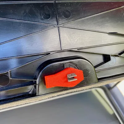 Kẹp giữ Audi A4 Avant B7