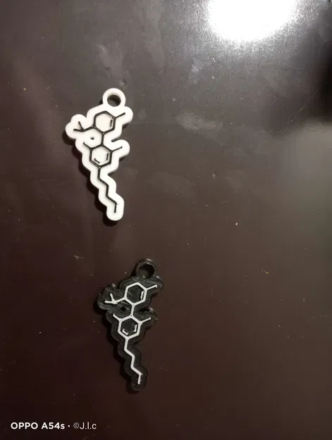 Móc khóa/Mặt Dây Chuyền Phân Tử CBD - Image 1