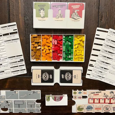 Bộ Chèn / Tổ Chức Food Chain Magnate - Có Giá Đỡ Nhân Viên & Hỗ Trợ Bảng Ghi Nhớ Khô Lớn Hơn BGG