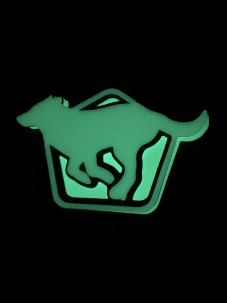 Chó đang chạy - dạ quang - Image 1