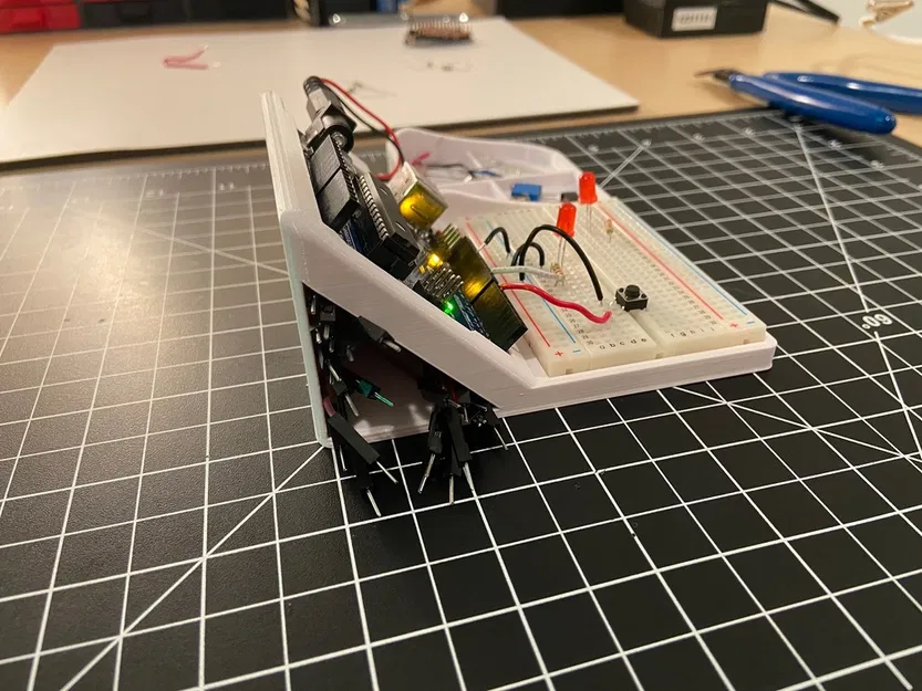 Khung giữ Arduino Uno với Breadboard - Image 3