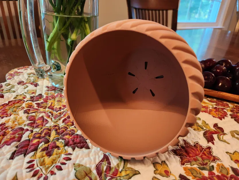 Chậu Hoa Cong Có Khay Thoát Nước Tích Hợp - Image 3