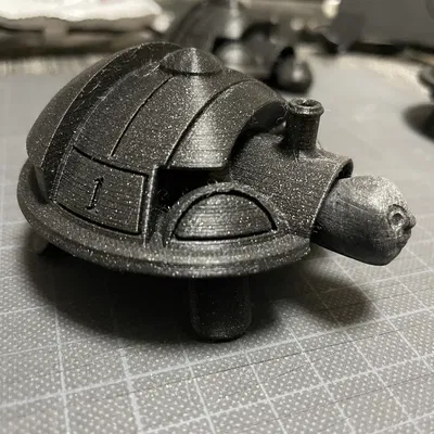 Thomas Rùa Bóp Mép