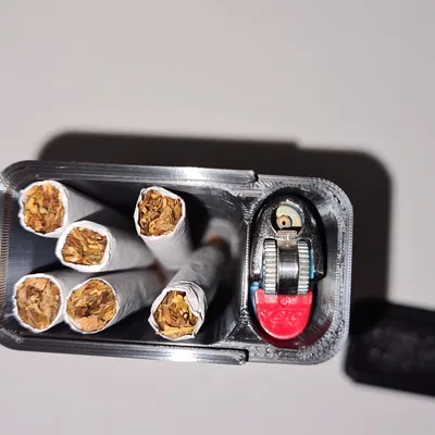 Hộp đựng thuốc lá có chỗ để bật lửa