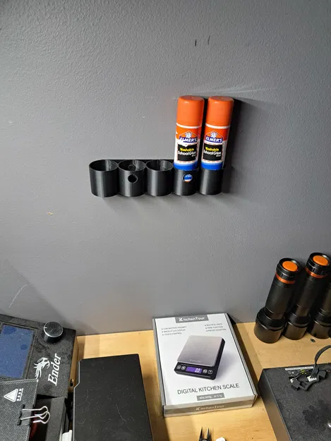 Giá đỡ keo dạng thỏi treo tường - Image 2