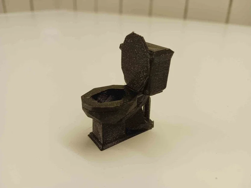 Toilet Poly Thấp - Image 1