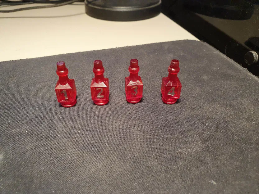 Xúc xắc D4 hình bình thuốc hồi máu - Image 2