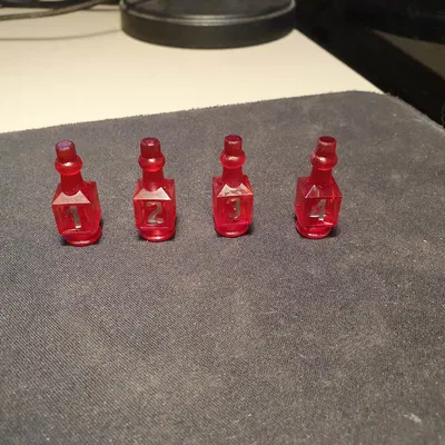 Xúc xắc D4 hình bình thuốc hồi máu