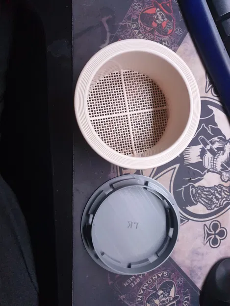 Tấm Che Lỗ Thông Hơi Mái Nhà Ô Tô (Dachlüftung Wohnwagen Verdunklung) - Image 1