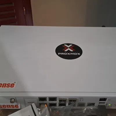 Logo Proxmox cho MoxBox của bạn