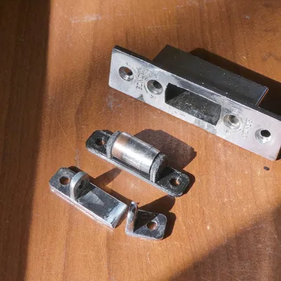 Bộ sửa chốt cửa cuốn (kèm file nguồn FreeCAD)