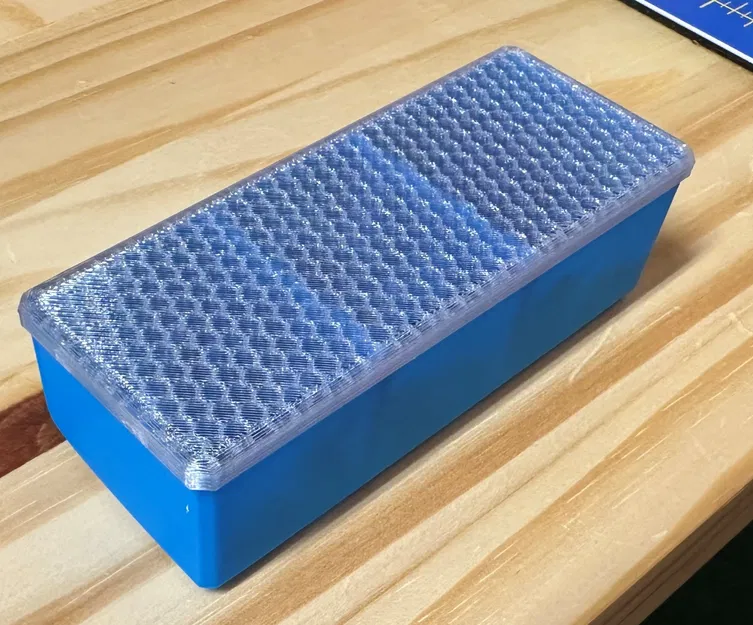 Hộp Đựng Quân Cờ Cờ Bàn "RISK" Có Nắp - Image 2