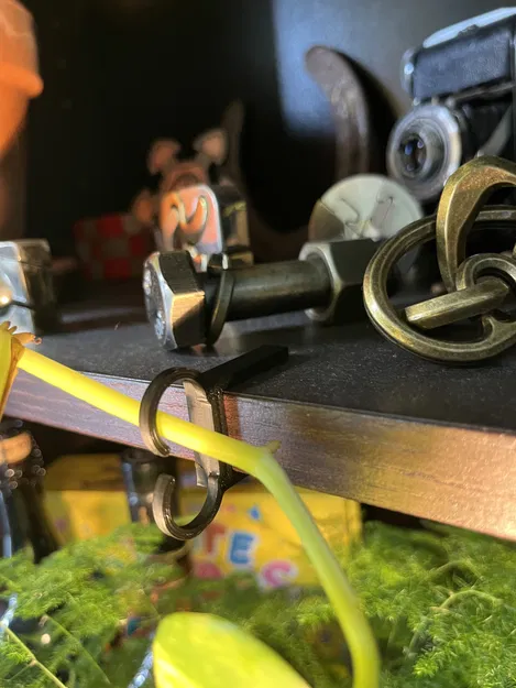 Kẹp cây cho kệ (Ikea Billy) - Image 1