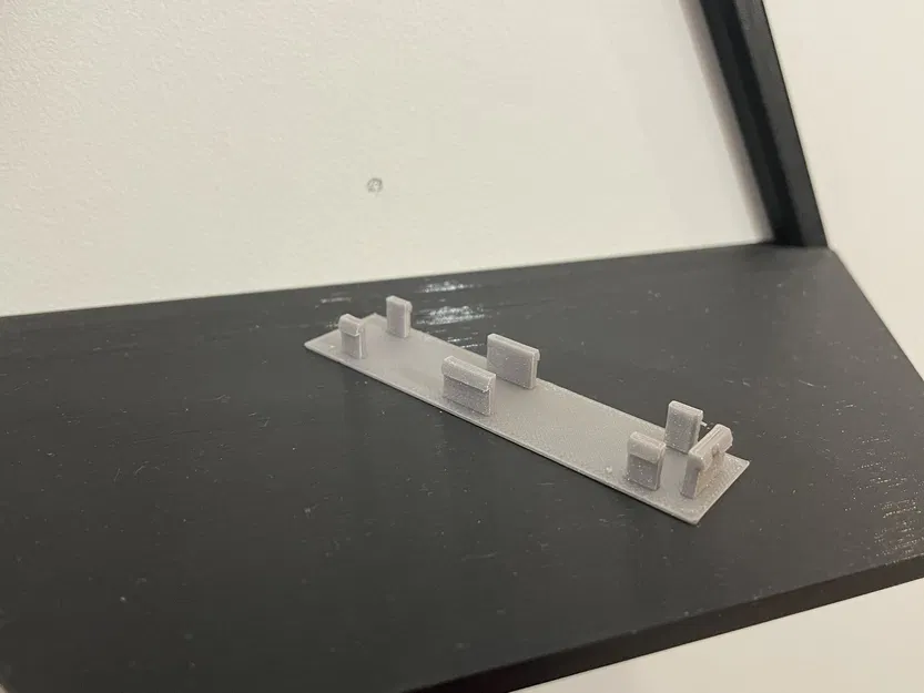 Nắp Chắn Mưa Mui Xe Mercedes W211 - Image 1