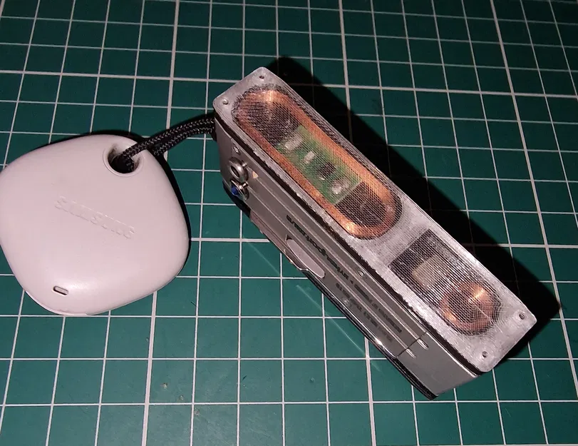 Vỏ gắn thẻ RFID Keyport - Nắp hông - Image 1