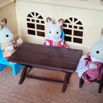 Bàn sân vườn cho đồ chơi Sylvanian Families