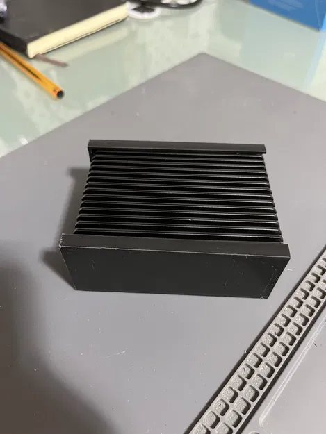 Giá treo tường vỏ nhôm Miuzei - Image 1