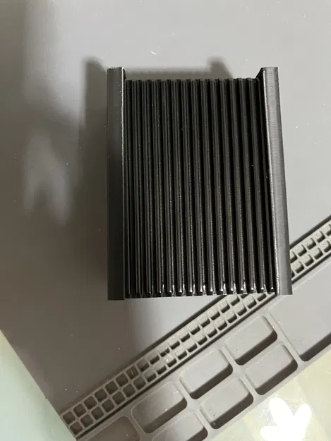 Giá treo tường vỏ nhôm Miuzei - Image 2