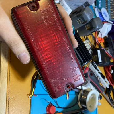 Giá Đỡ Đèn Hậu Xe Toyota Rav 4