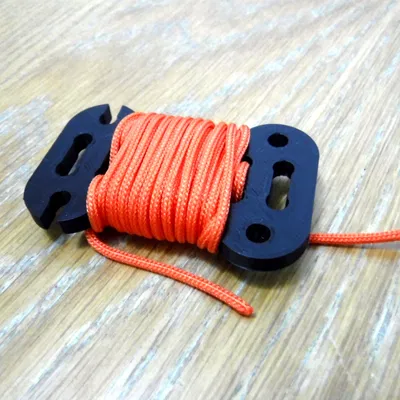 Con suốt và bộ căng dây hình xương