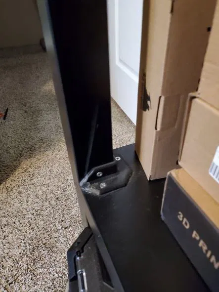 Chân Đế Giữ Chắc Bàn IKEA Lack - Image 2