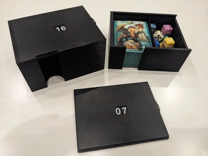 Hộp Đựng Bài Magic The Gathering Kèm Bộ Đếm Điểm Sinh Hoạt Tích Hợp - Image 1