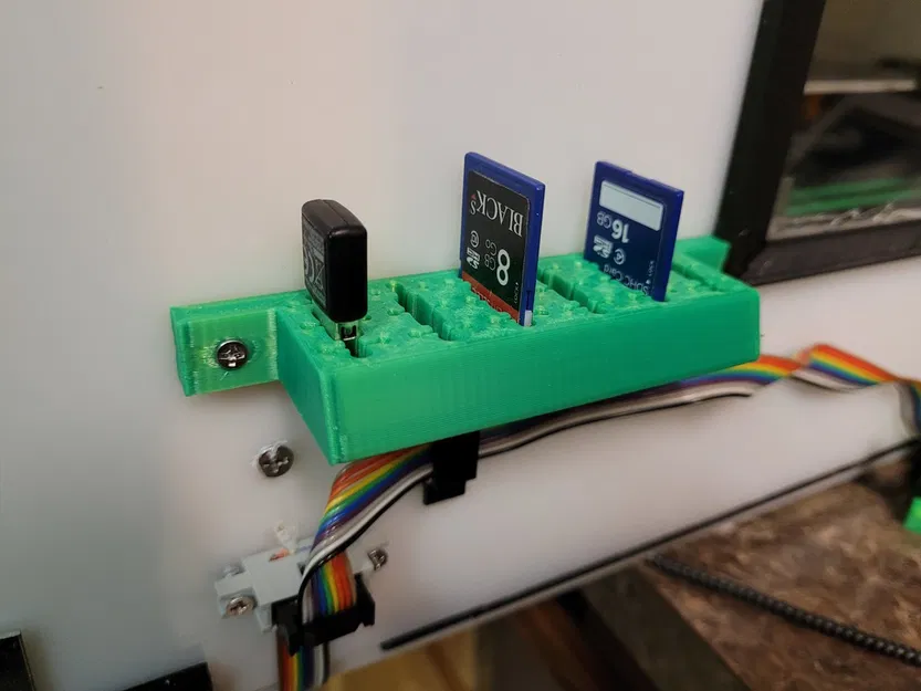 Kệ đựng thẻ nhớ USB / SD / micro SD (gắn tường) - Image 1