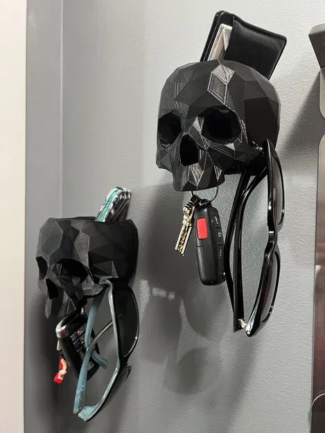 Hộp Sọ Low Poly Treo Tường Kèm Móc - Image 1