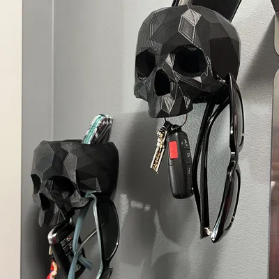 Hộp Sọ Low Poly Treo Tường Kèm Móc