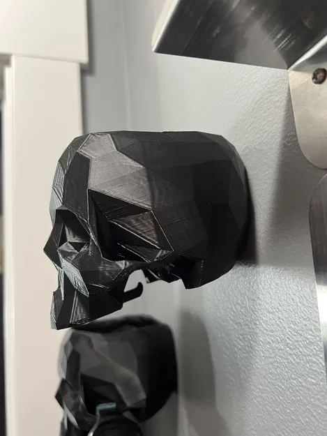 Hộp Sọ Low Poly Treo Tường Kèm Móc - Image 2