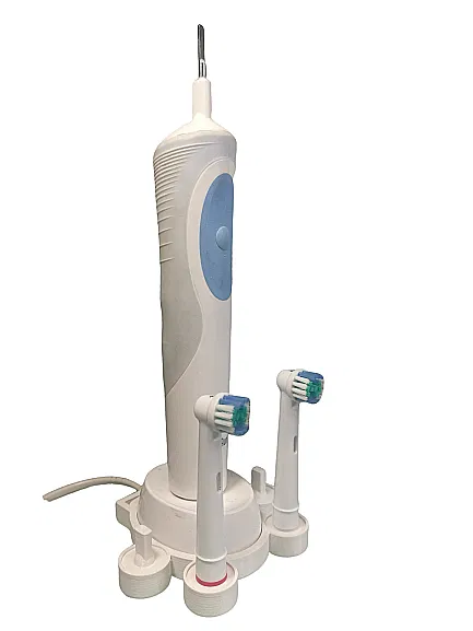 Chân đế Oral-B (sạc+4 đầu bàn chải) - Image 3