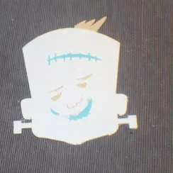 Mô Hình "Mr Frank" Đa Sắc Màu Bị Thương