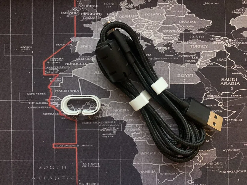 Kẹp giữ dây cáp/tổ chức dây kiểu Vase mode - Image 1