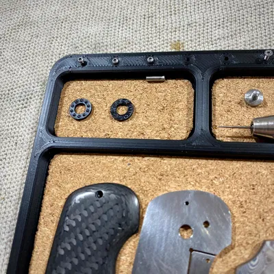 Khay đựng phụ tùng cho việc bảo trì dao