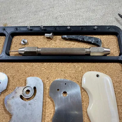 Khay đựng phụ tùng cho việc bảo trì dao